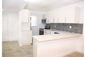 7610 Stirling Road 104f, Davie 7610 Stirling Road 104f, Davie