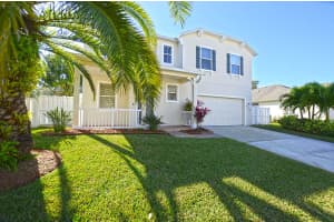 629 Carriage Lake Way, Vero Beach