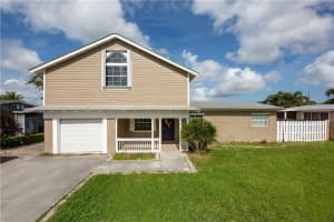 35 Sw Cabana Point Circle, Stuart