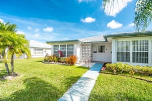 1157 S Drive Circle A, Delray Beach
