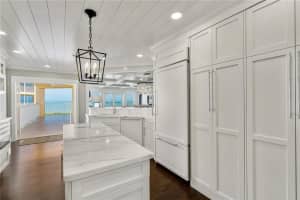 8814 S Sea Oaks Way 303, Vero Beach