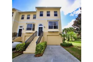 1695 42nd Square 104, Vero Beach