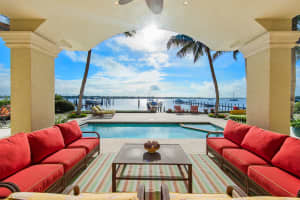 881 Sw Bay Pointe Circle, Palm City