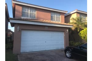6715 Nw 38th Drive, Lauderhill