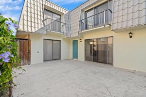 1700 Embassy Drive 711, West Palm Beach
