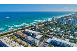 957 Sweetwater Lane, Boca Raton