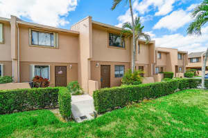 139 Sparrow Drive 1d, Royal Palm Beach