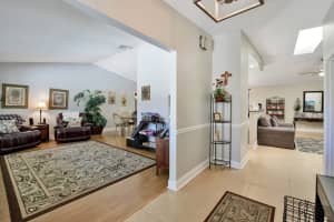 1047 Shady Lakes Circle S, Palm Beach Gardens