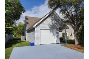 6417 Pinyon Pine Court, Lake Worth Beach