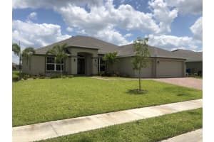 1290 Scarlet Oak Circle, Vero Beach