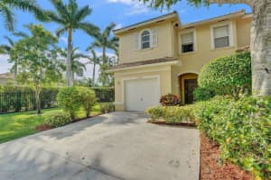 13846 Creston Place, Wellington