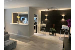 4111 Ne 21st Way 108, Lighthouse Point