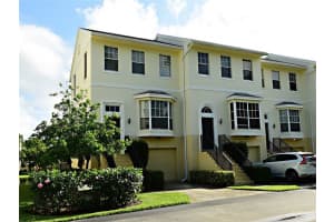 1755 42nd Square 101, Vero Beach