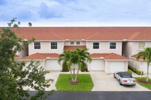 255 Grand Royale Circle 203, Vero Beach