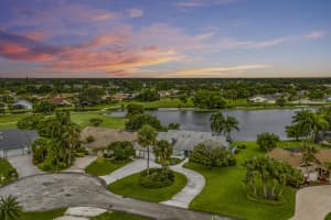 7130 Se Bunker Hill Court, Hobe Sound
