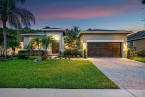 11 Lake Eden Drive, Boynton Beach