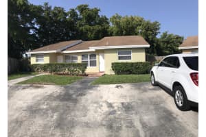 3741 Mil Lake Circle, Greenacres