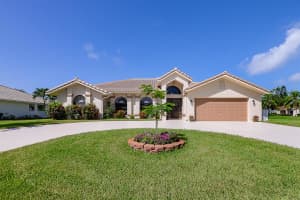 718 Se Hidden River Drive, Port St Lucie