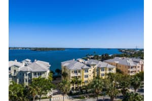 7 Royal Palm Point, Vero Beach