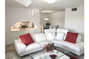 4111 Ne 21st Way 210, Lighthouse Point