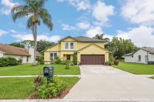 128 Royal Pine Circle, Royal Palm Beach