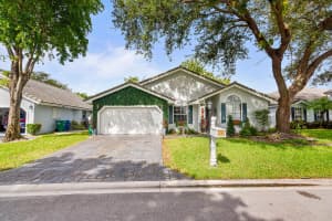 5470 Pine Circle, Coral Springs