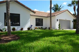 789 Camino Lakes Circle, Boca Raton