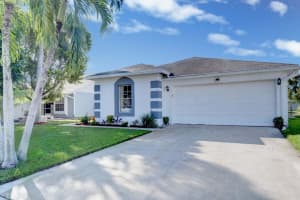 5221 Arbor Glen Circle, Lake Worth