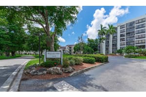 5951 Wellesley Park Drive 205, Boca Raton