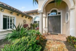 8326 Se Woodcrest Place, Hobe Sound