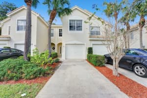 1142 Woodfield Court, Greenacres