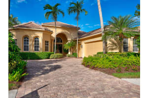112 Coconut Key Court, Palm Beach Gardens