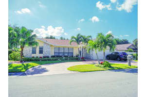 8330 Nw 80th Place, Tamarac