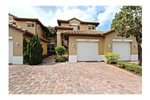 8223 Nw 127th Lane 32-f, Parkland