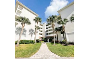 379 Ne Tradewind Lane 1203, Stuart 379 Ne Tradewind Lane 1203, Stuart