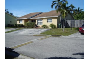 3704 Mil Lake Circle, Greenacres