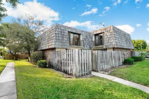 1560 Forest Lakes Circle B, West Palm Beach