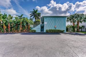 400 Northlake Court 104, North Palm Beach