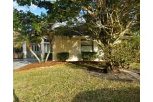 955 Sw Sand Oak Drive, Palm City