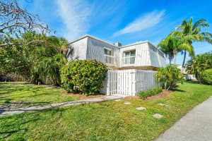 141 E Riverside Drive 11b, Tequesta