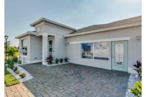 2512 Bella Vista Circle, Vero Beach