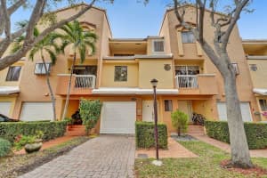 21375 Marina Cove Circle 14-a, Aventura