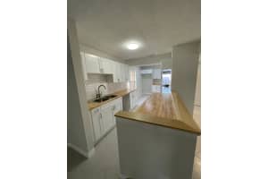 1763 Nw 58th Avenue 8, Lauderhill