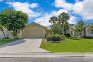 5701 Strawberry Lakes Circle, Lake Worth