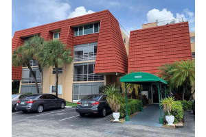 22615 Sw 66th Avenue 400, Boca Raton