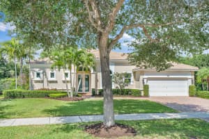 103 N Magnolia Way, Tequesta