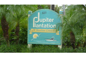 825 Center Street 6d, Jupiter