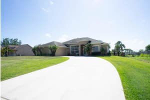 109 Sandalwood Drive, Fort Pierce