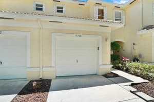 13768 Creston Place, Wellington