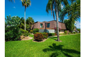 400 E Waverly Place 2, Vero Beach